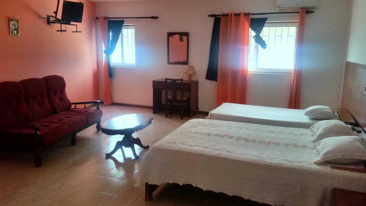 Residencial Laginha (Adults Only) Bed and Breakfast Mindelo Exteriör bild